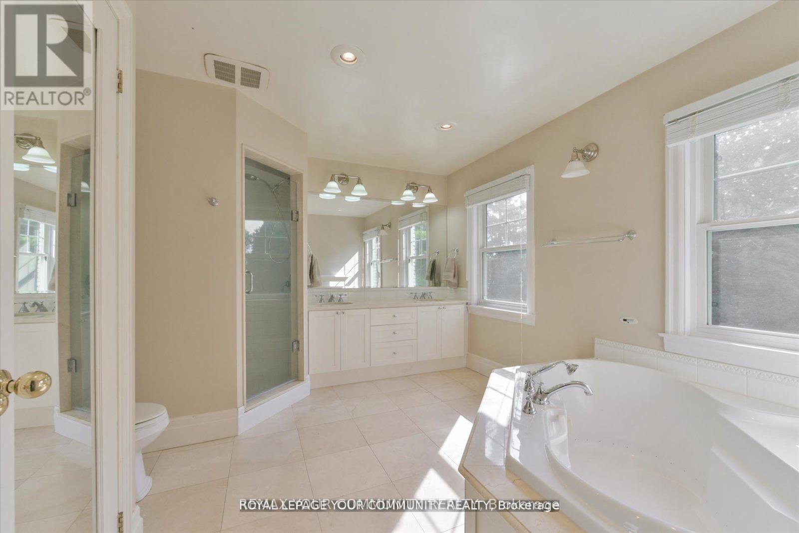 7 Skyview Lane, Aurora, Ontario  L4G 6W5 - Photo 22 - N12890322