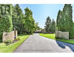 7 SKYVIEW LANE, Aurora, Ontario