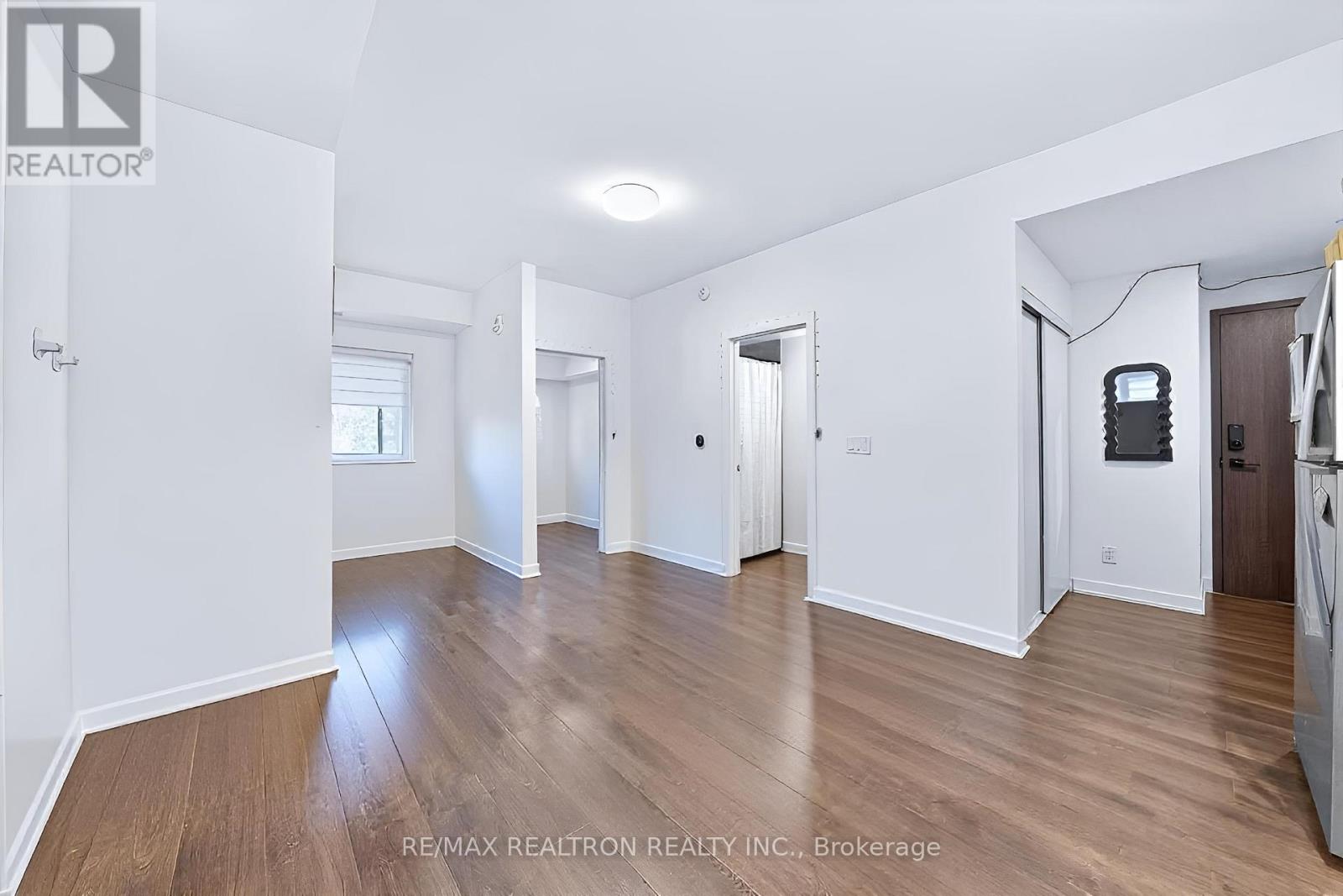 510 - 56 Lakeside Terrace, Barrie, Ontario  L4M 7B9 - Photo 9 - S12890316