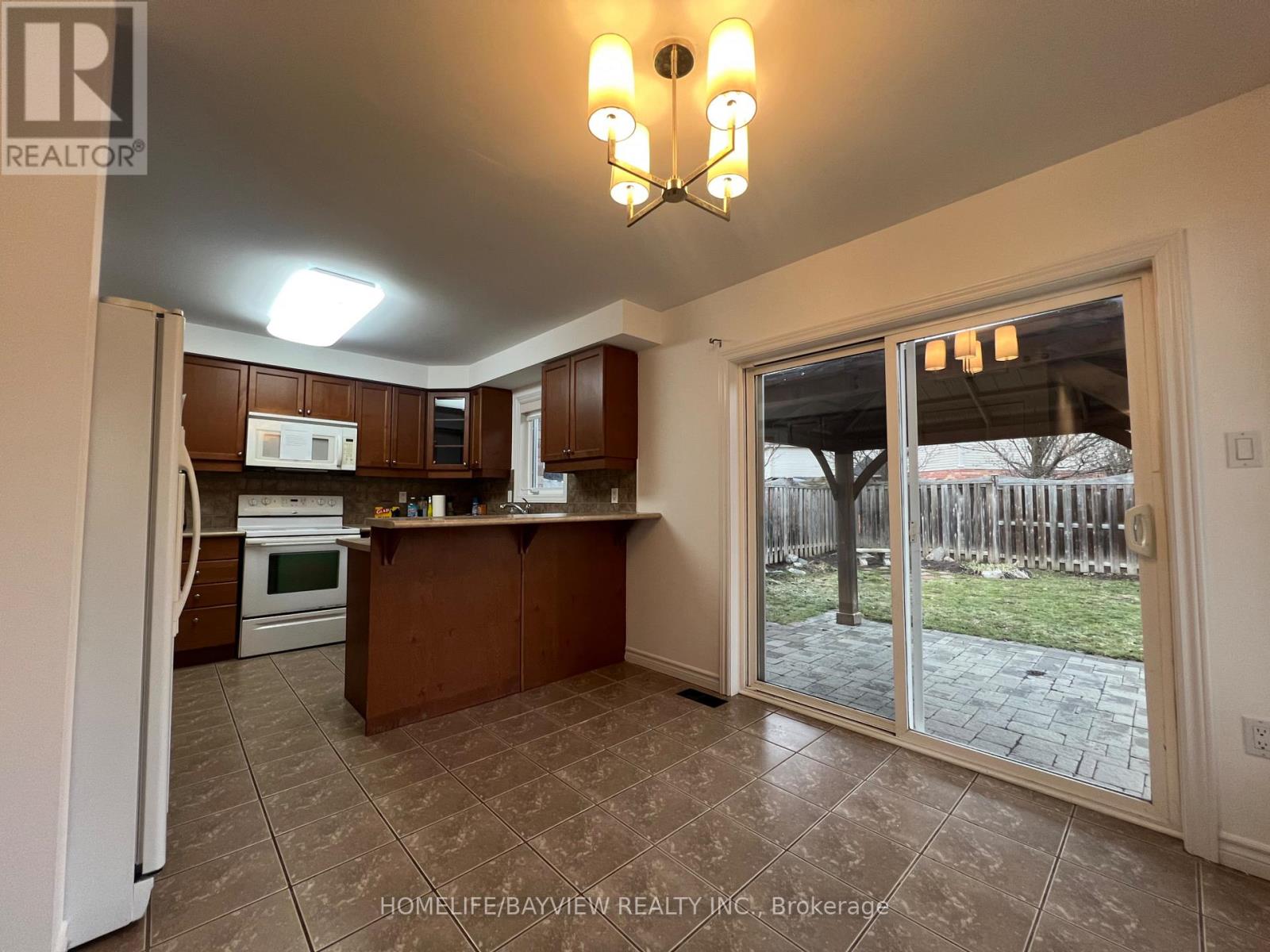 629 Autumnwood Trail, Oshawa, Ontario  L1K 3A9 - Photo 8 - E12884078