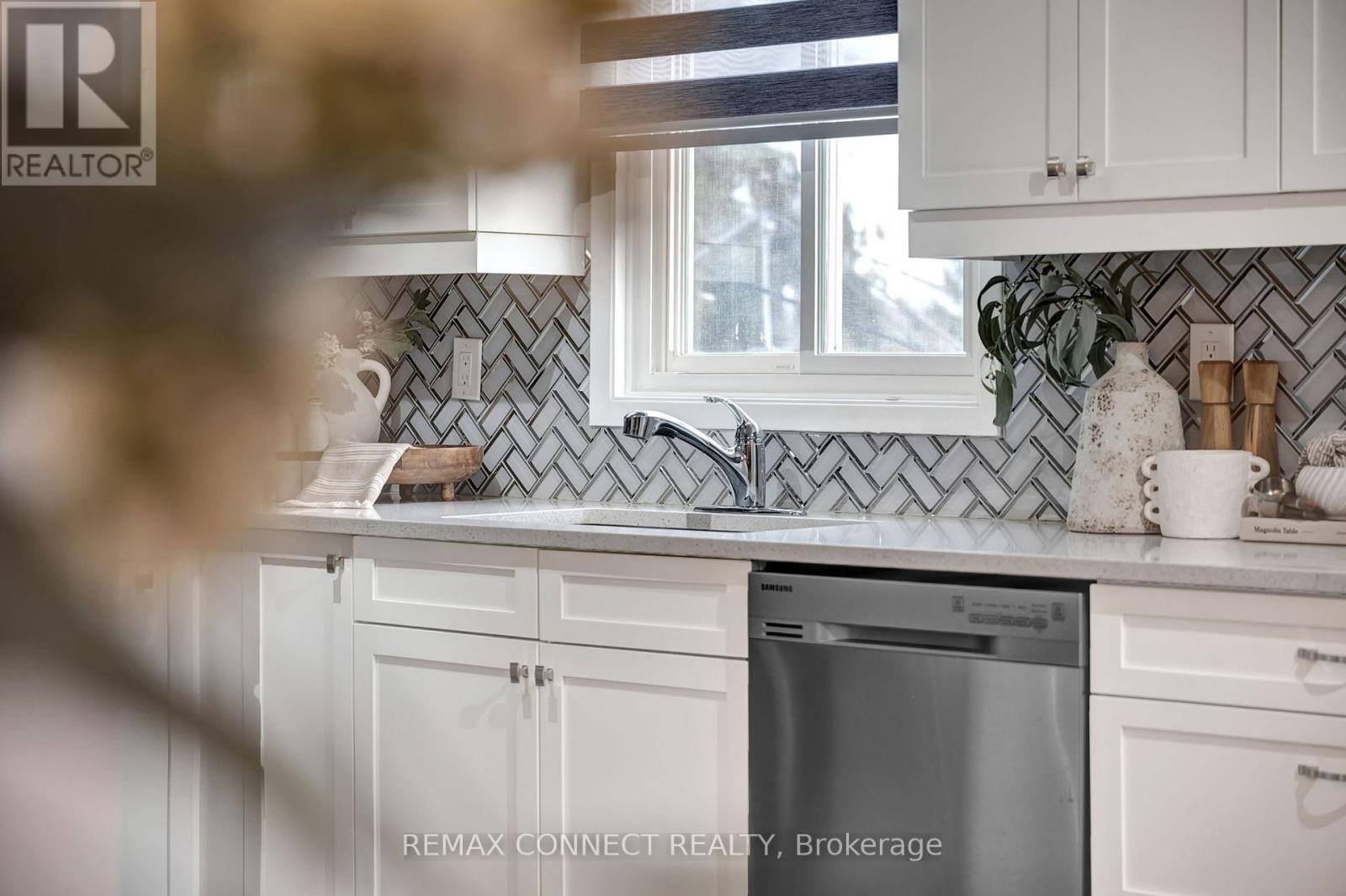 1182 Cedarcroft Crescent, Pickering, Ontario  L1X 1S2 - Photo 10 - E12869908