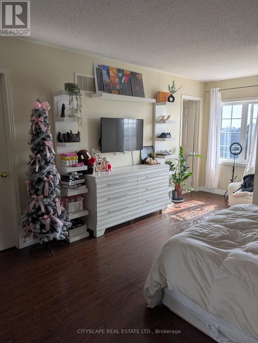 153 Hawkview Boulevard, Vaughan, Ontario  L4H 3S5 - Photo 17 - N12865850