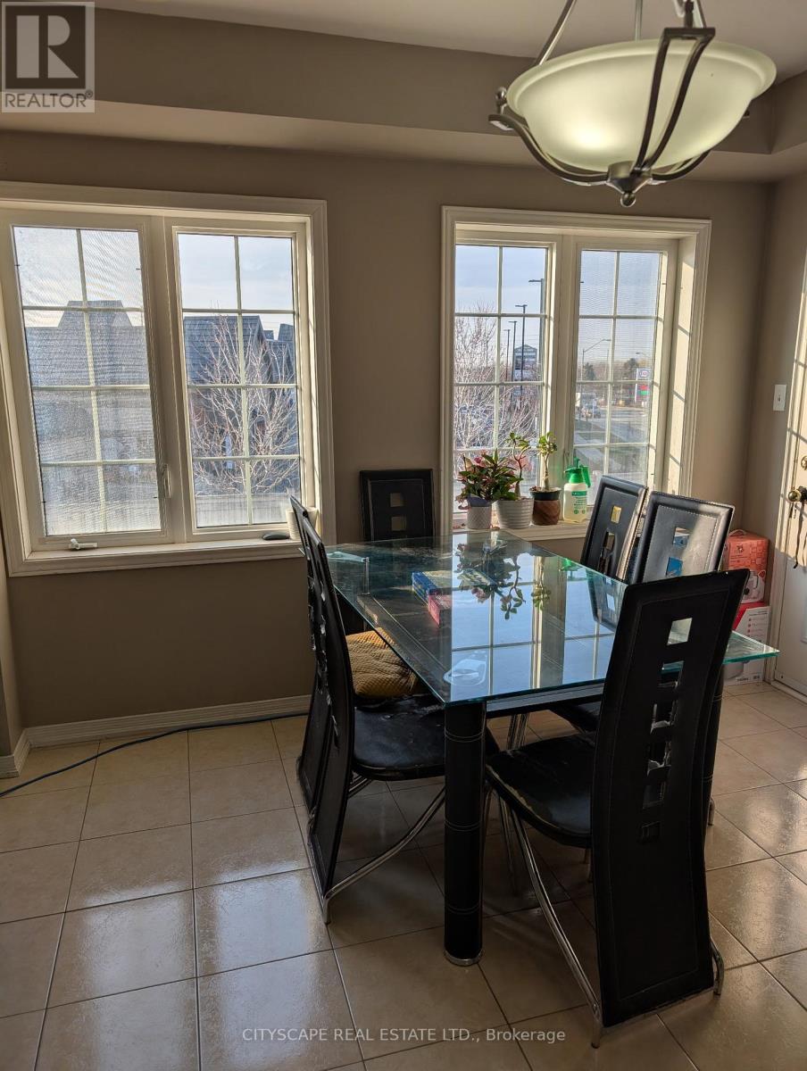 153 Hawkview Boulevard, Vaughan, Ontario  L4H 3S5 - Photo 9 - N12865850