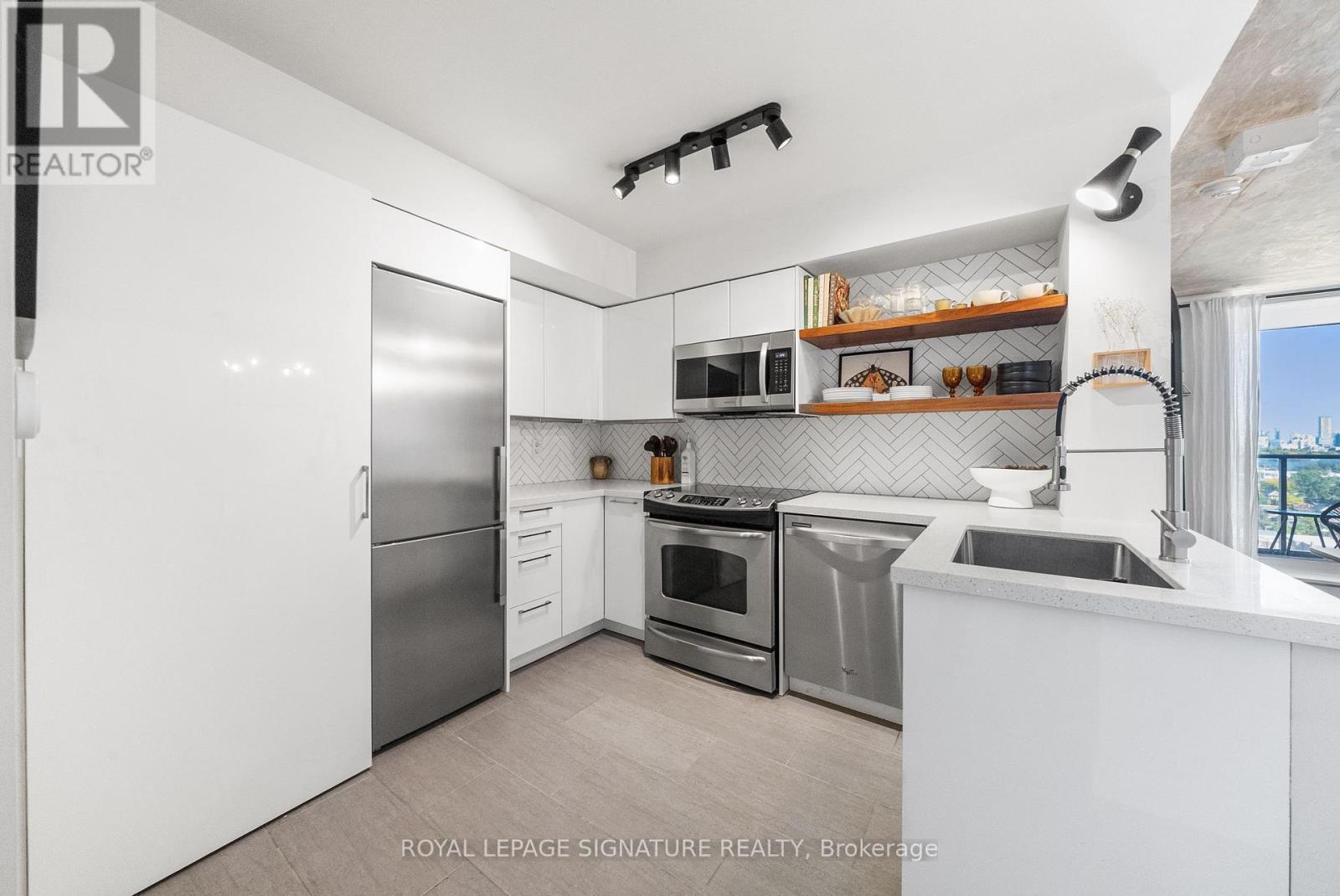 1402 - 1369 Bloor Street W, Toronto, Ontario  M6P 4J4 - Photo 12 - C12779172