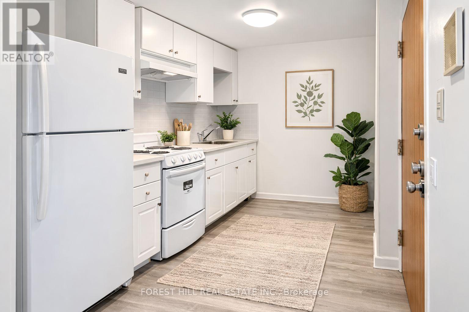 57 Cowan Avenue, Toronto, Ontario  M6K 2N1 - Photo 10 - W12890260