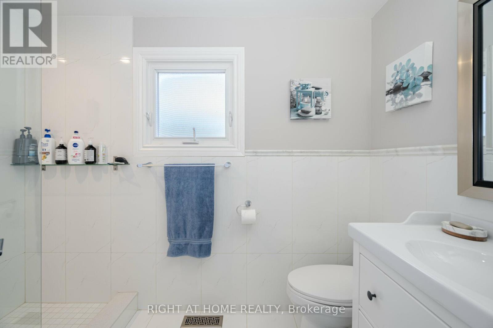 19 Talgarth Road, Toronto, Ontario  M9B 6H1 - Photo 20 - W12890272