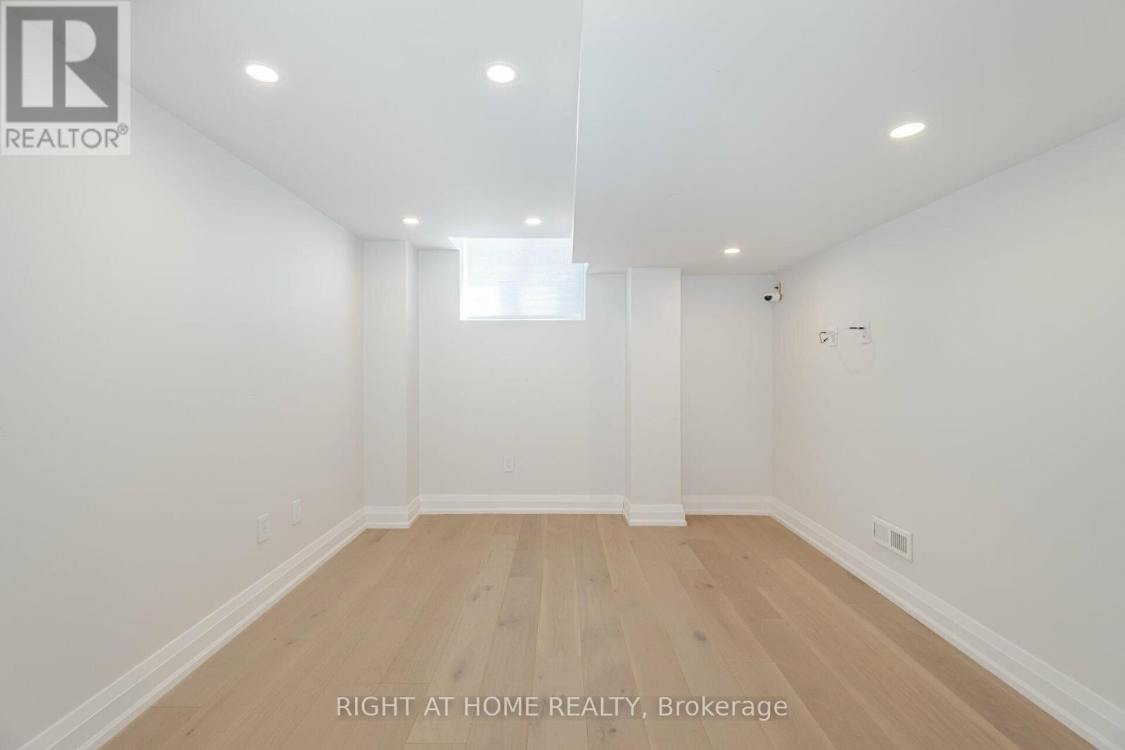 19 Talgarth Road, Toronto, Ontario  M9B 6H1 - Photo 23 - W12890272