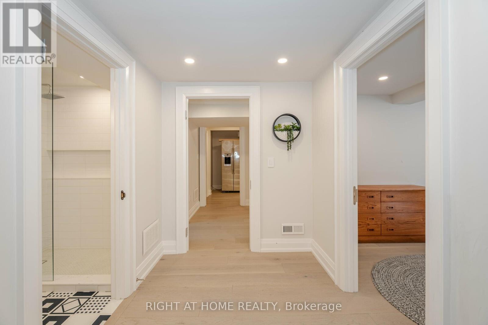 19 Talgarth Road, Toronto, Ontario  M9B 6H1 - Photo 25 - W12890272