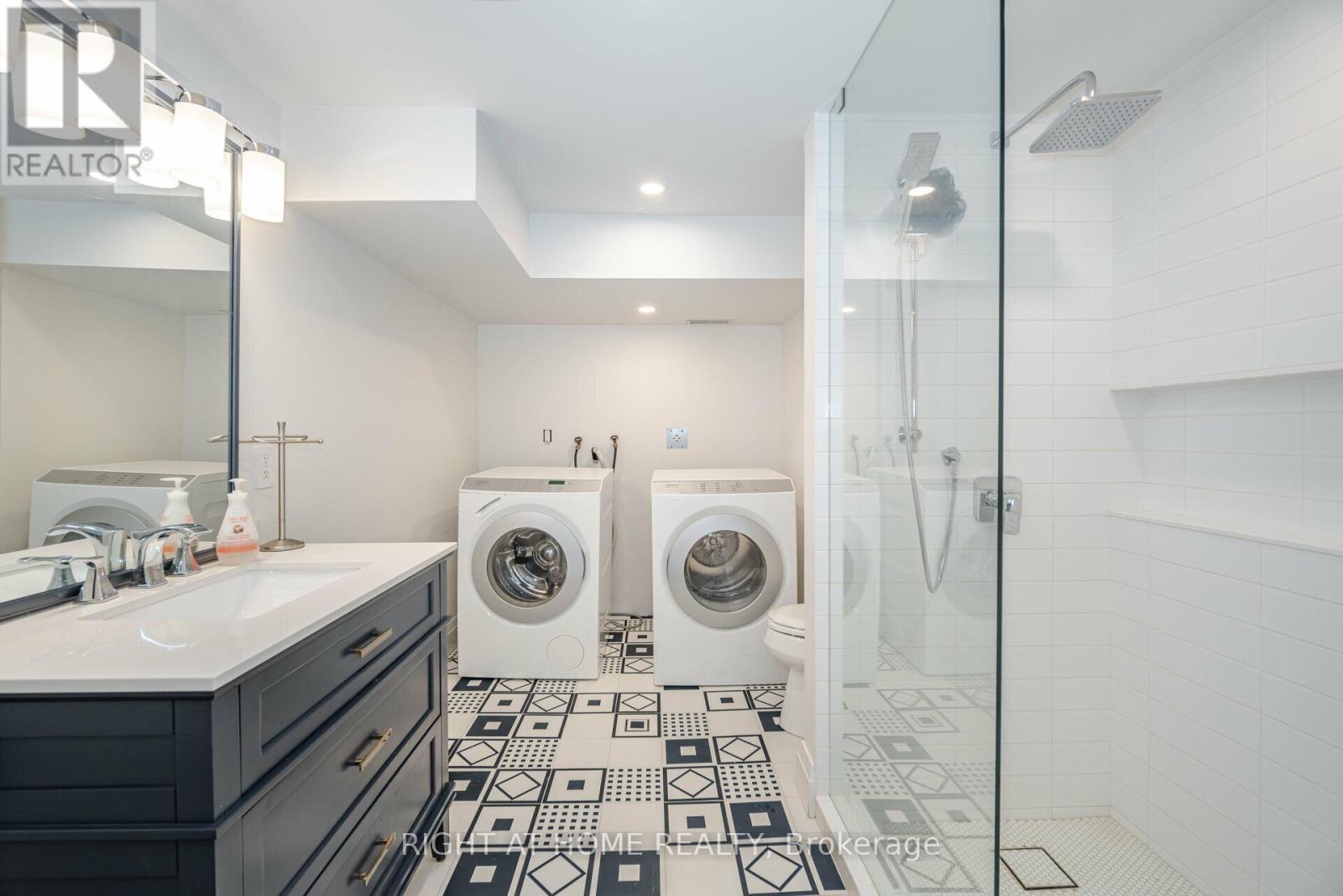 19 Talgarth Road, Toronto, Ontario  M9B 6H1 - Photo 33 - W12890272