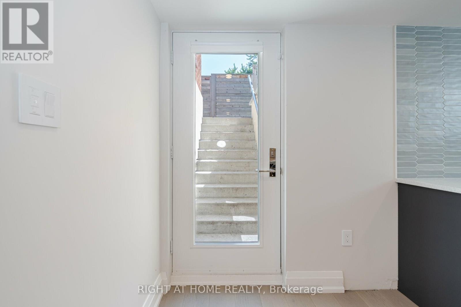 19 Talgarth Road, Toronto, Ontario  M9B 6H1 - Photo 36 - W12890272