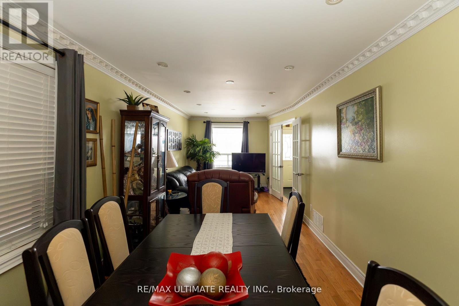 120 Rosethorn Avenue W, Toronto, Ontario  M6N 3L1 - Photo 6 - W12890278