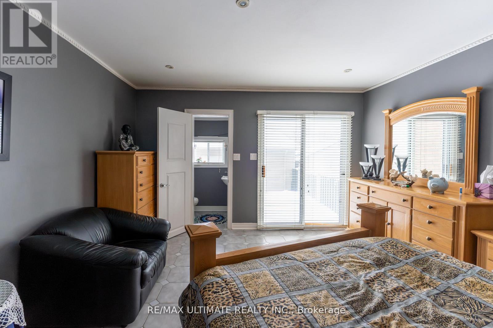 120 Rosethorn Avenue W, Toronto, Ontario  M6N 3L1 - Photo 9 - W12890278