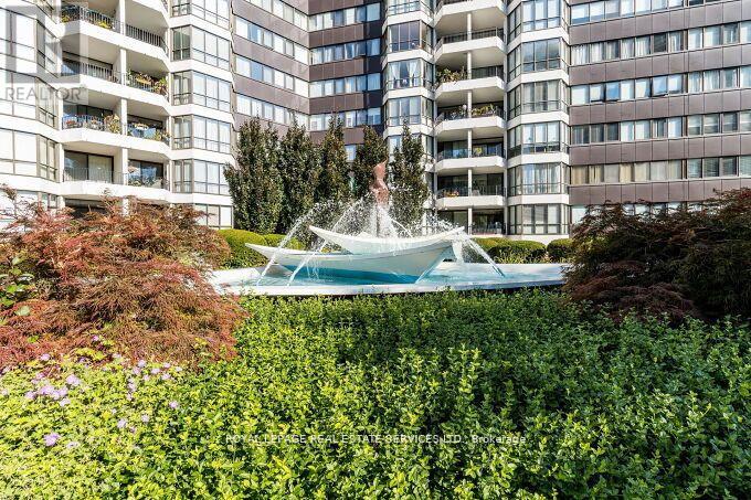 217 - 1333 Bloor Street, Mississauga, Ontario  L4Y 3T6 - Photo 2 - W12890280