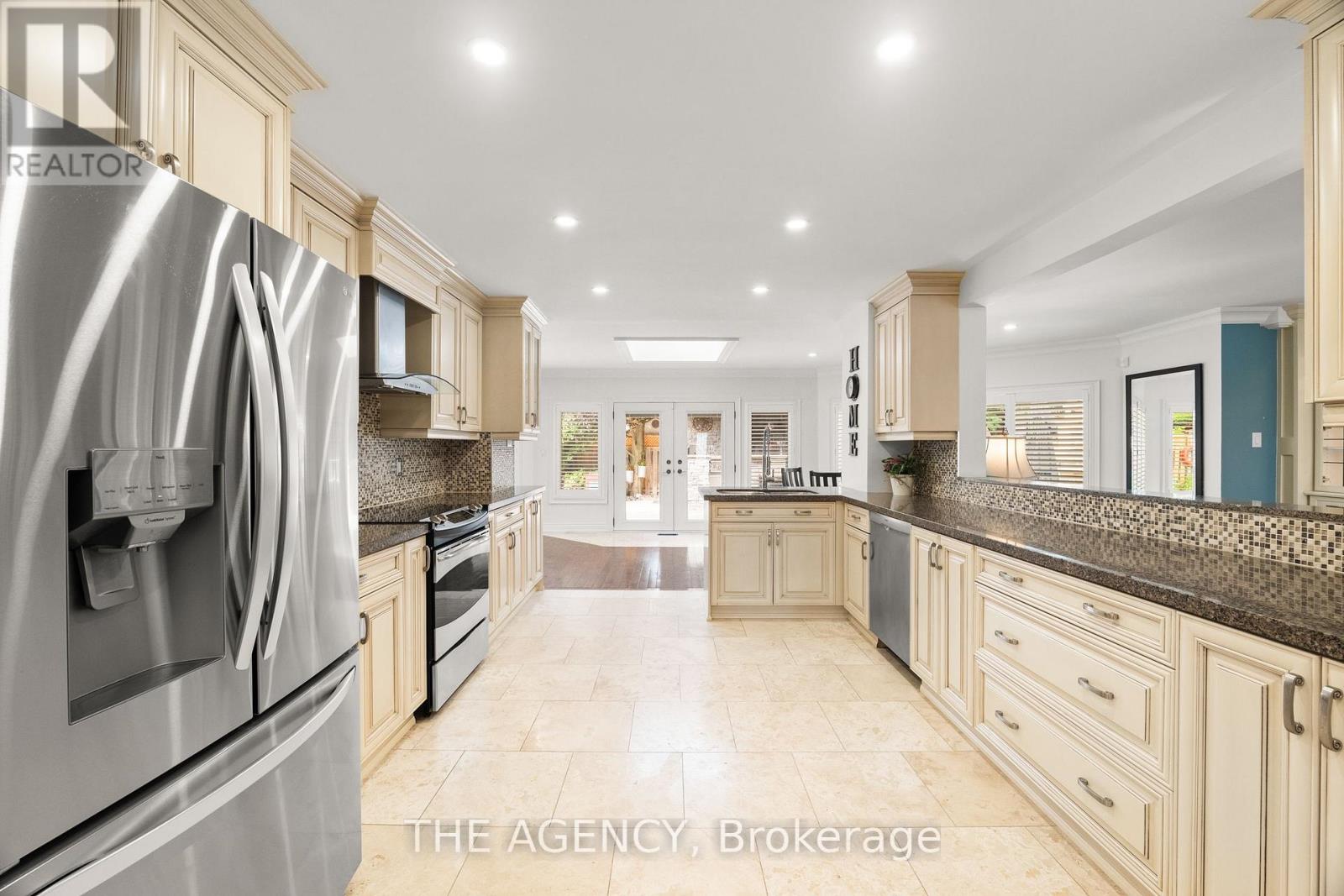 7 Stonegate Drive, Brampton, Ontario  L6Z 3L7 - Photo 12 - W12890318