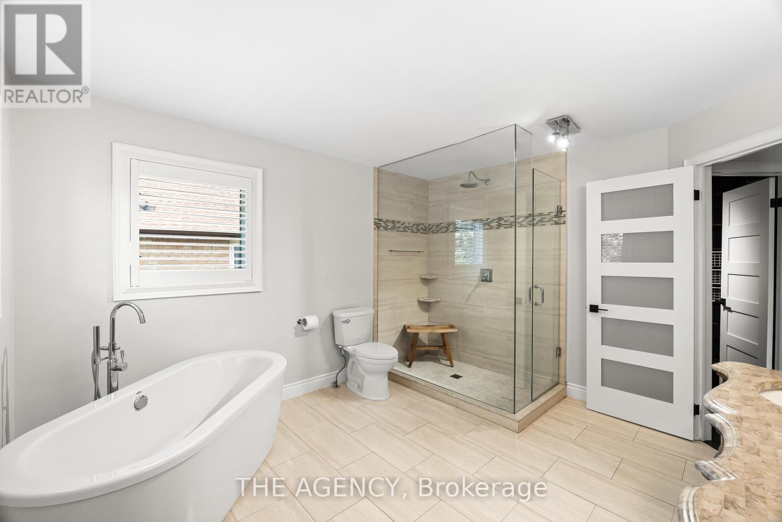 7 Stonegate Drive, Brampton, Ontario  L6Z 3L7 - Photo 17 - W12890318