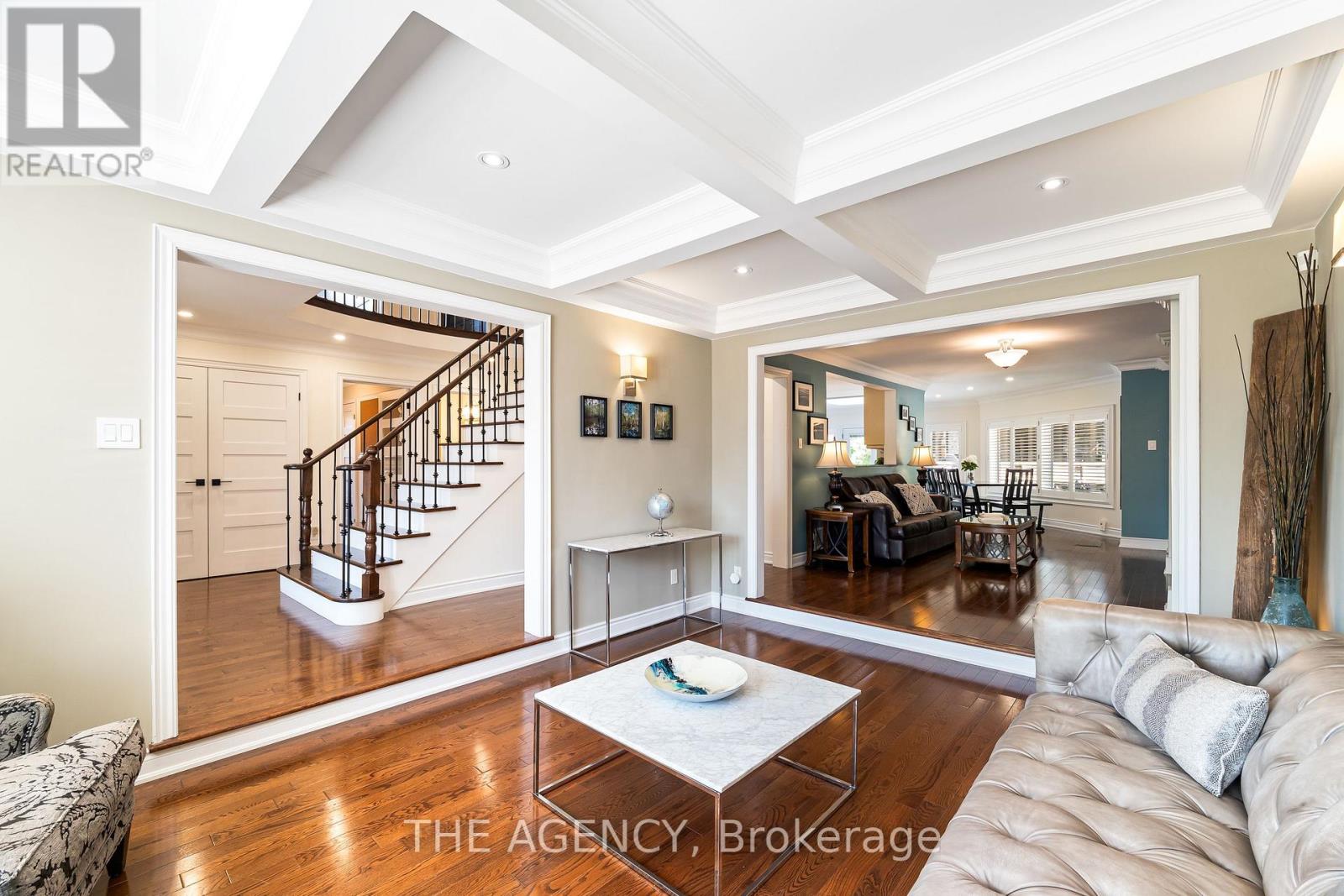 7 Stonegate Drive, Brampton, Ontario  L6Z 3L7 - Photo 3 - W12890318