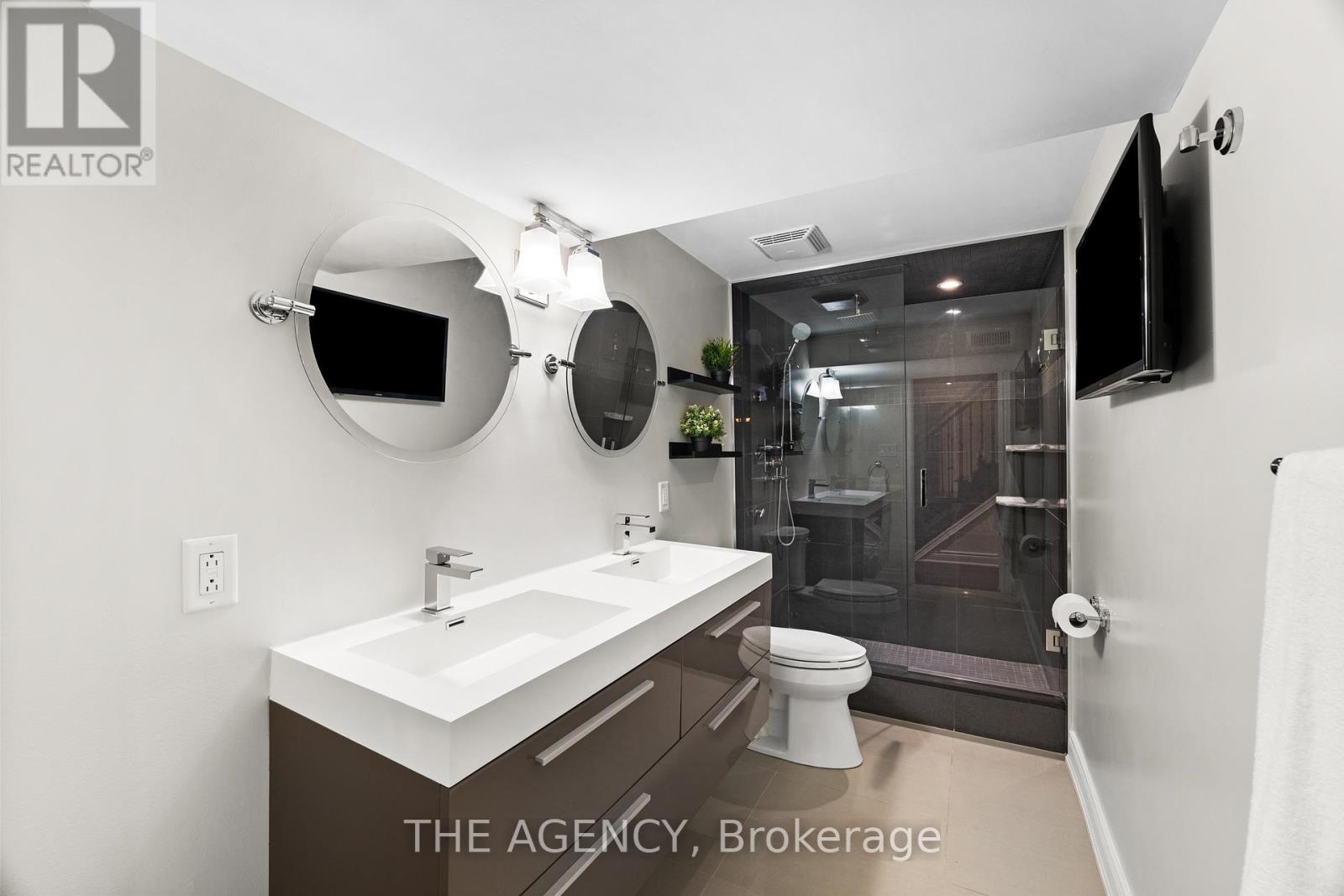 7 Stonegate Drive, Brampton, Ontario  L6Z 3L7 - Photo 37 - W12890318