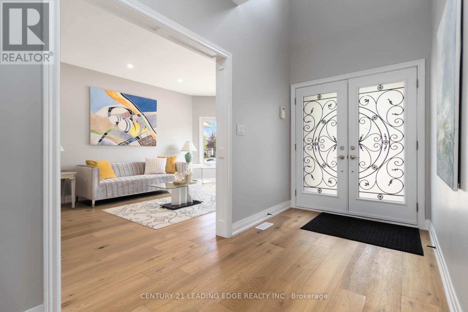 286 Fernforest Drive, Brampton, Ontario  L6R 1B6 - Photo 3 - W12890320