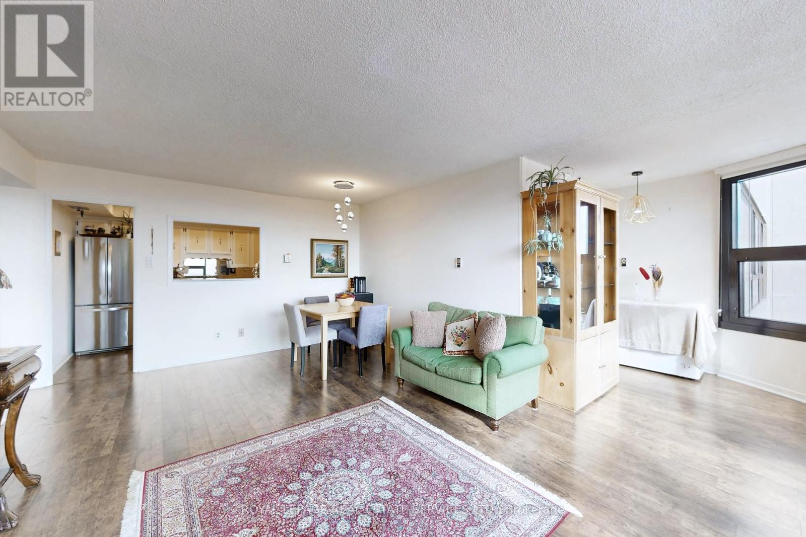 1005 - 1300 Bloor Street, Mississauga, Ontario  L4Y 3Z2 - Photo 10 - W12890344