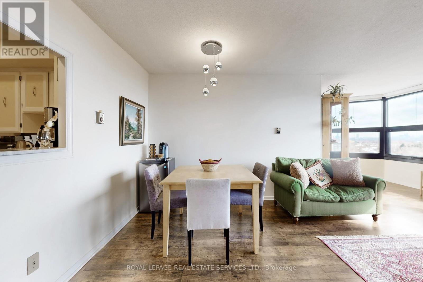 1005 - 1300 Bloor Street, Mississauga, Ontario  L4Y 3Z2 - Photo 11 - W12890344