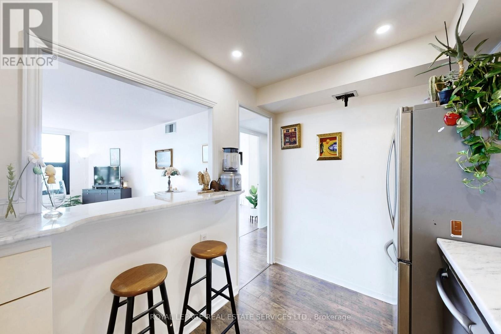 1005 - 1300 Bloor Street, Mississauga, Ontario  L4Y 3Z2 - Photo 18 - W12890344