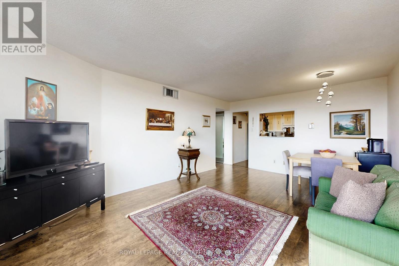 1005 - 1300 Bloor Street, Mississauga, Ontario  L4Y 3Z2 - Photo 8 - W12890344