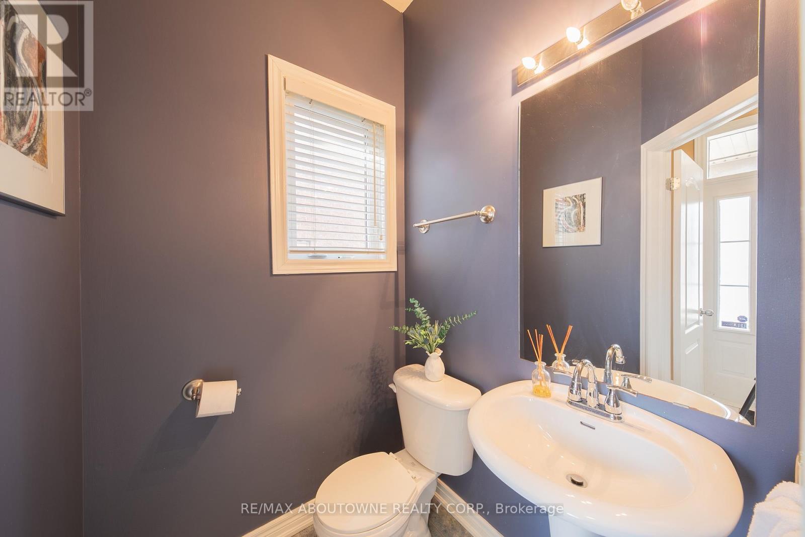 2457 Hilda Drive, Oakville, Ontario  L6H 7N5 - Photo 15 - W12890350