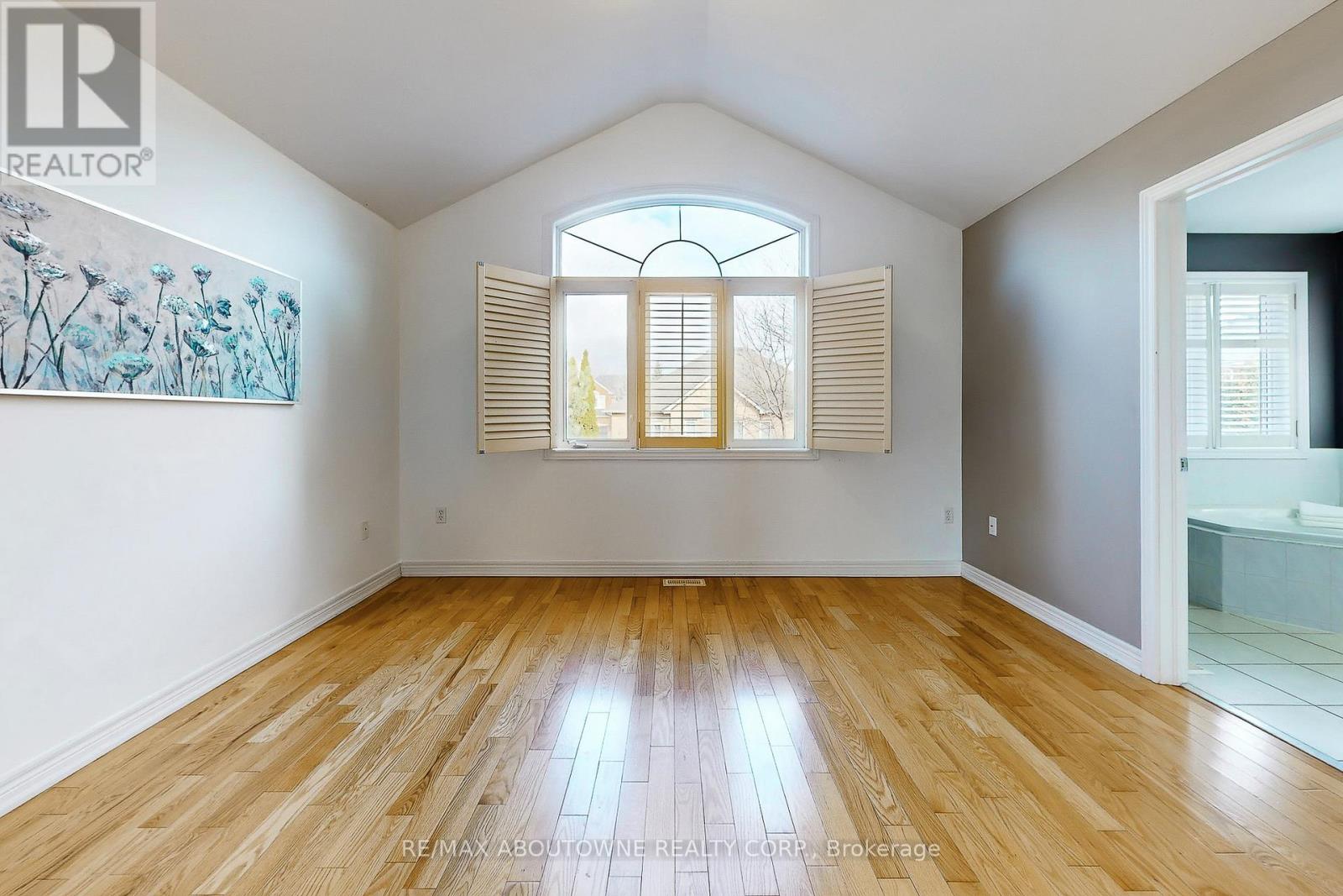 2457 Hilda Drive, Oakville, Ontario  L6H 7N5 - Photo 19 - W12890350