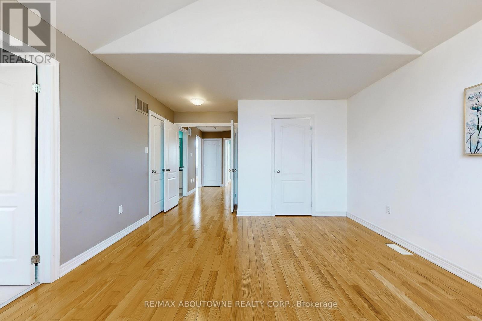 2457 Hilda Drive, Oakville, Ontario  L6H 7N5 - Photo 25 - W12890350