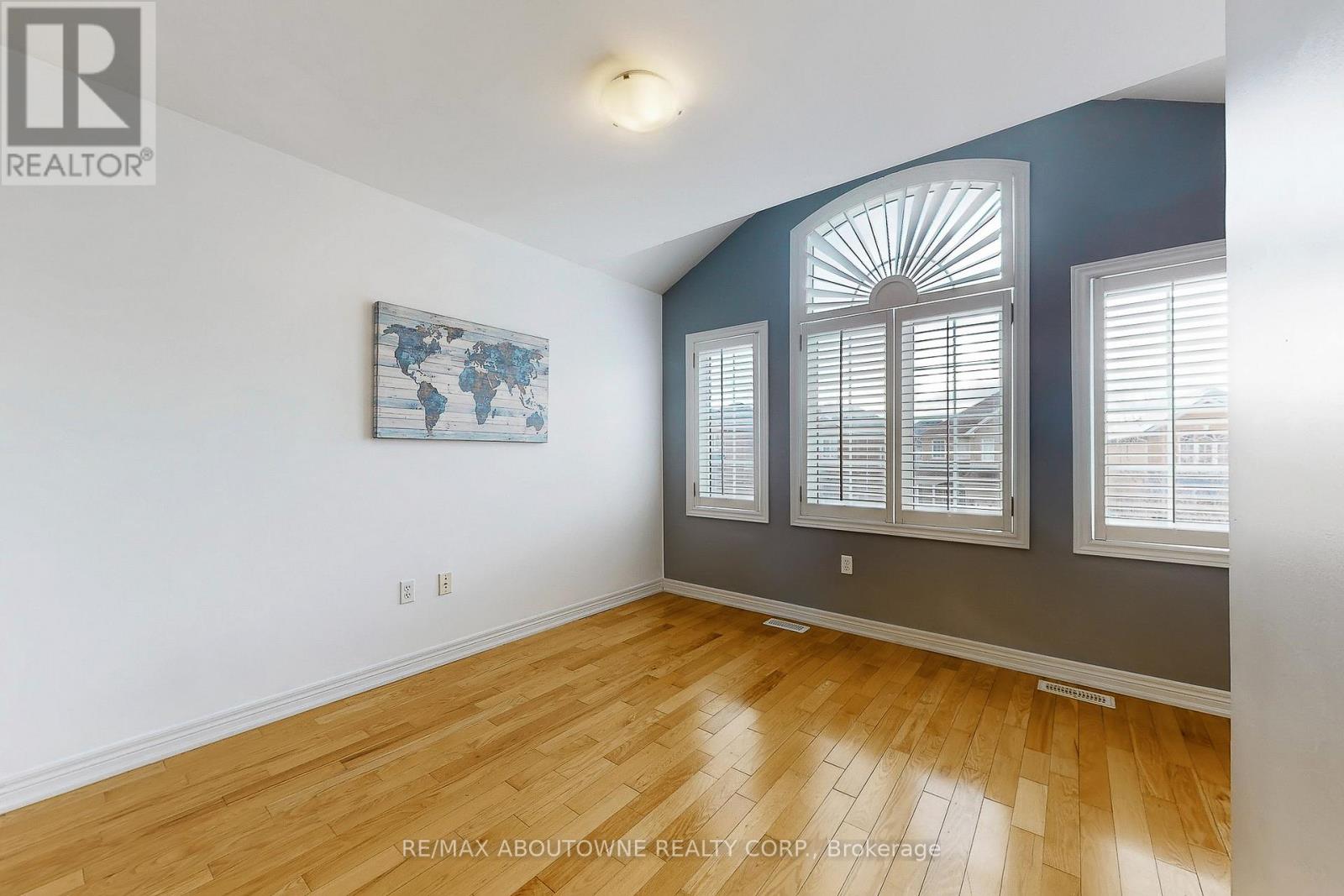 2457 Hilda Drive, Oakville, Ontario  L6H 7N5 - Photo 27 - W12890350