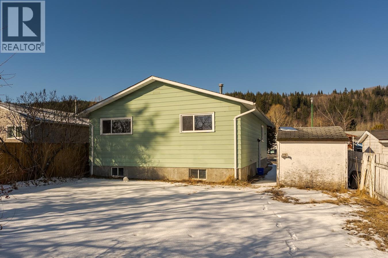 4530 Valley Crescent, Prince George, British Columbia  V2M 5L7 - Photo 2 - R3100495