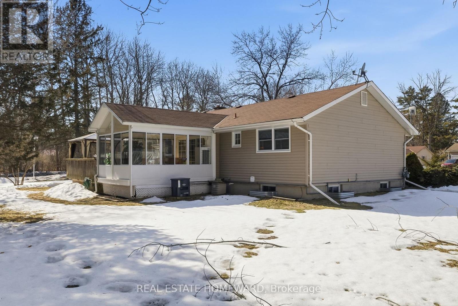 4 Wayne Crescent, Quinte West, Ontario  K0K 1L0 - Photo 48 - X12890252