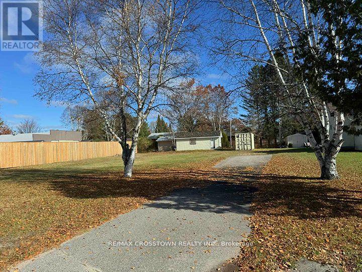 8 Cedar Court, South River, Ontario  P0A 1X0 - Photo 7 - X12890256