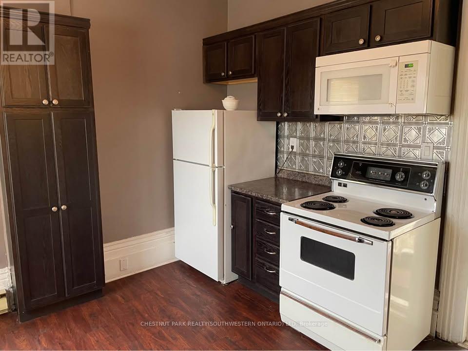 133 Darling Street, Brantford, Ontario  N3T 2L1 - Photo 17 - X12890276