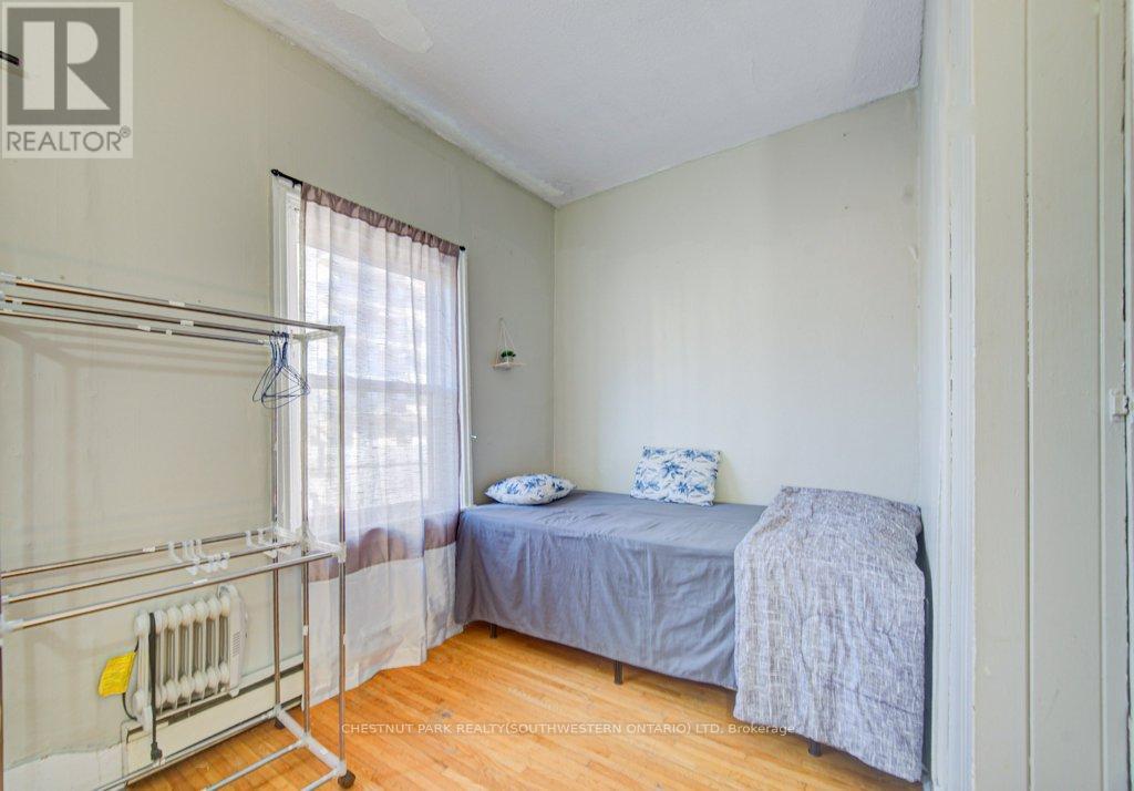 133 Darling Street, Brantford, Ontario  N3T 2L1 - Photo 7 - X12890276