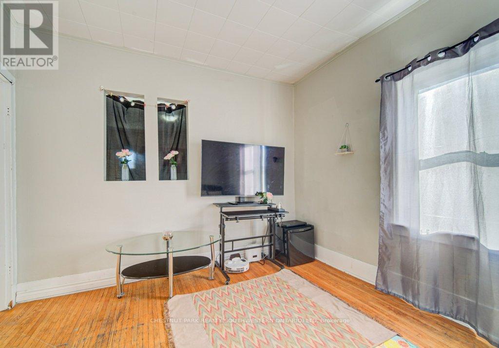 133 Darling Street, Brantford, Ontario  N3T 2L1 - Photo 9 - X12890276