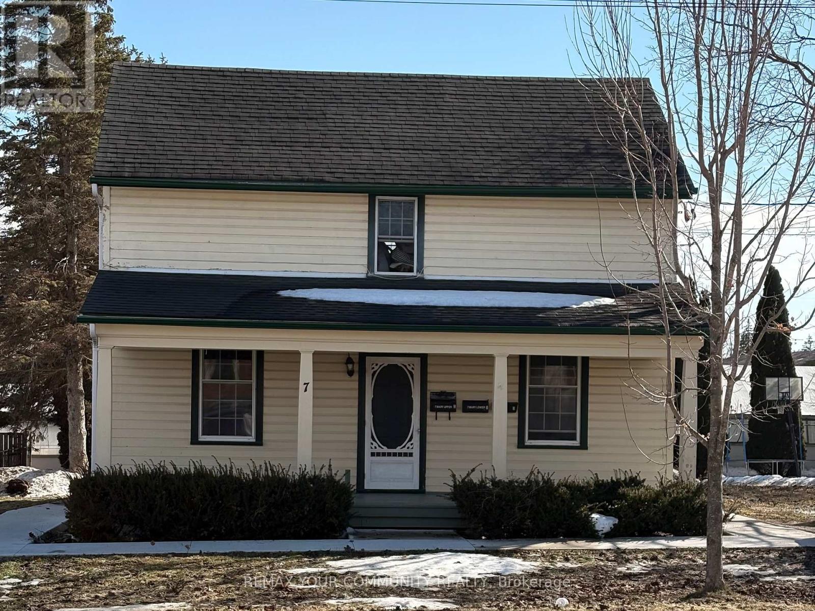 2nd Floor - 7 Mary Street E, Kawartha Lakes, Ontario  K9V 1V1 - Photo 2 - X12890326