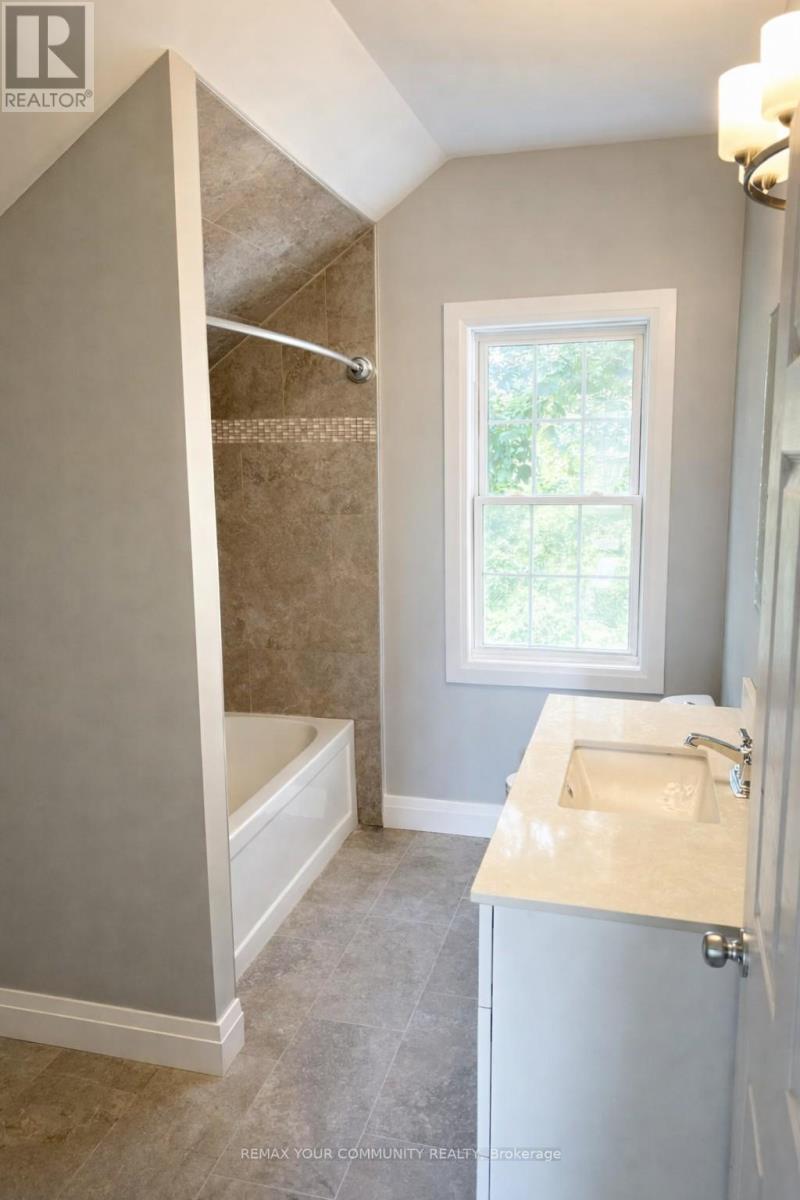 2nd Floor - 7 Mary Street E, Kawartha Lakes, Ontario  K9V 1V1 - Photo 9 - X12890326