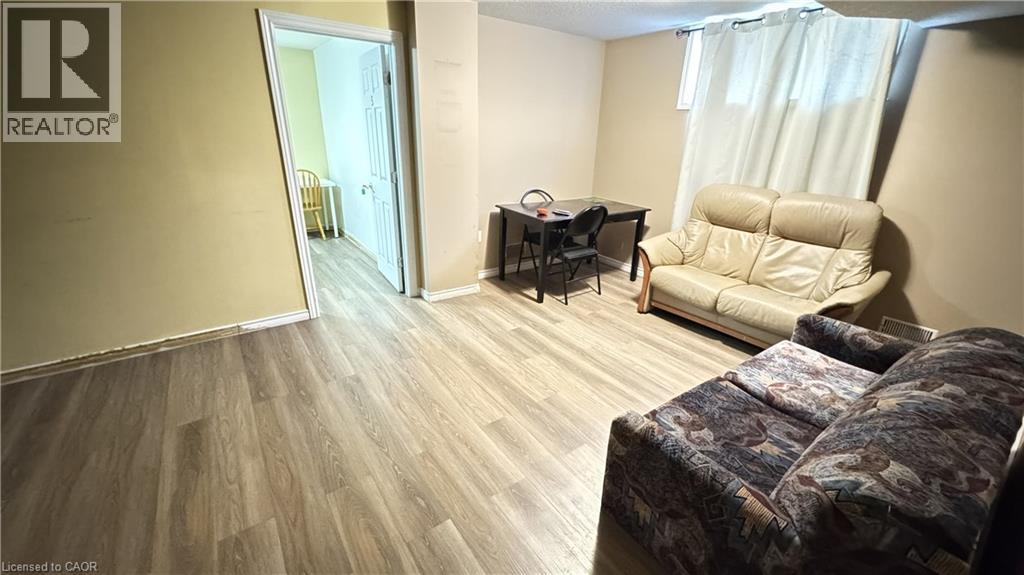 559 Violet Street, Waterloo, Ontario  N2V 2T8 - Photo 19 - 40810537