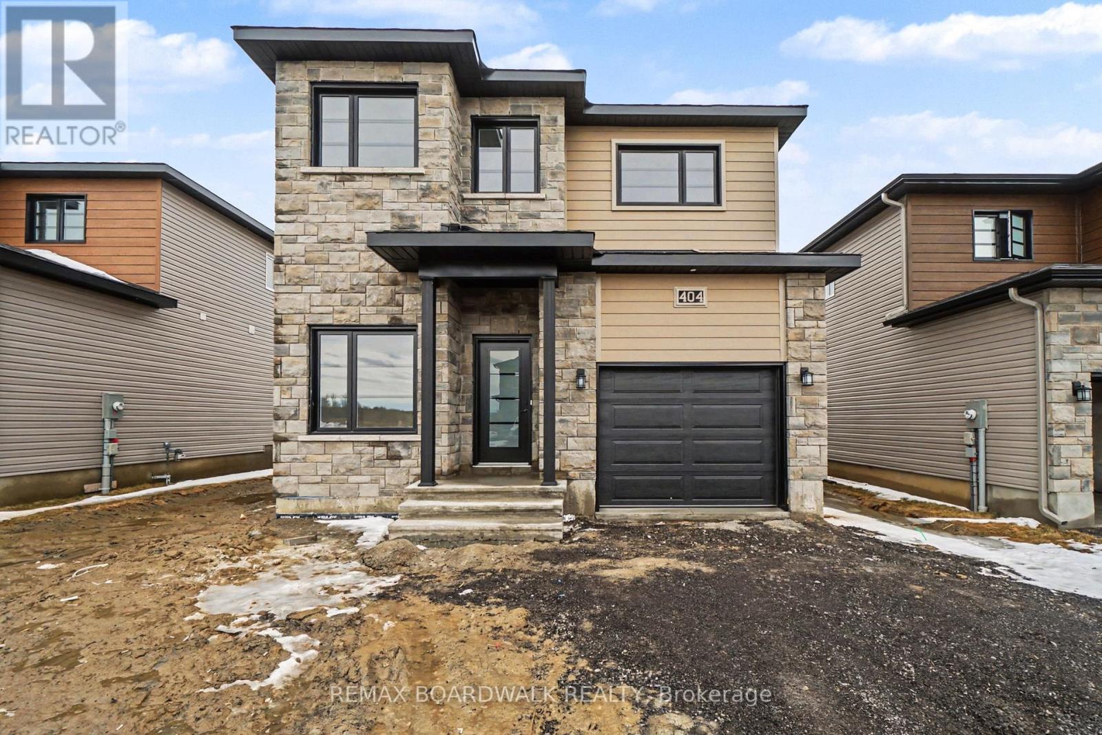 404 Falcon Lane, Russell, Ontario  K4R 1E5 - Photo 2 - X9517769