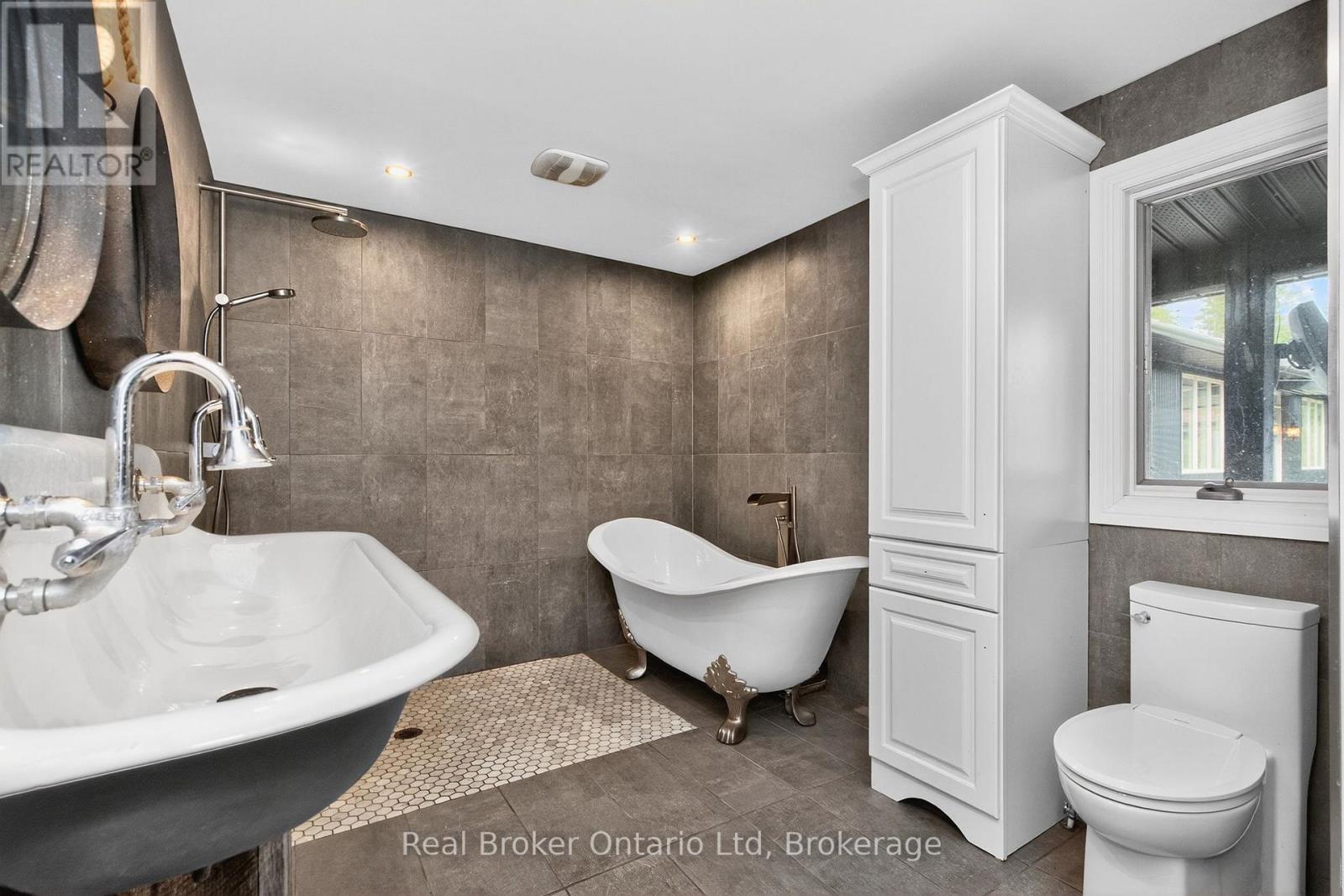 1076 Beaver Lane, Springwater, Ontario  L9X 0M1 - Photo 24 - S12812568