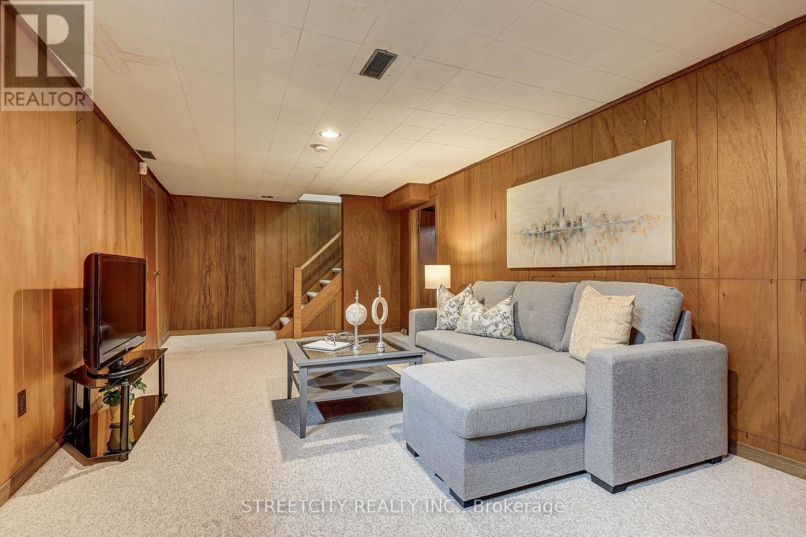 76 Bloomfield Drive, London North, Ontario  N6G 1P3 - Photo 32 - X12890240