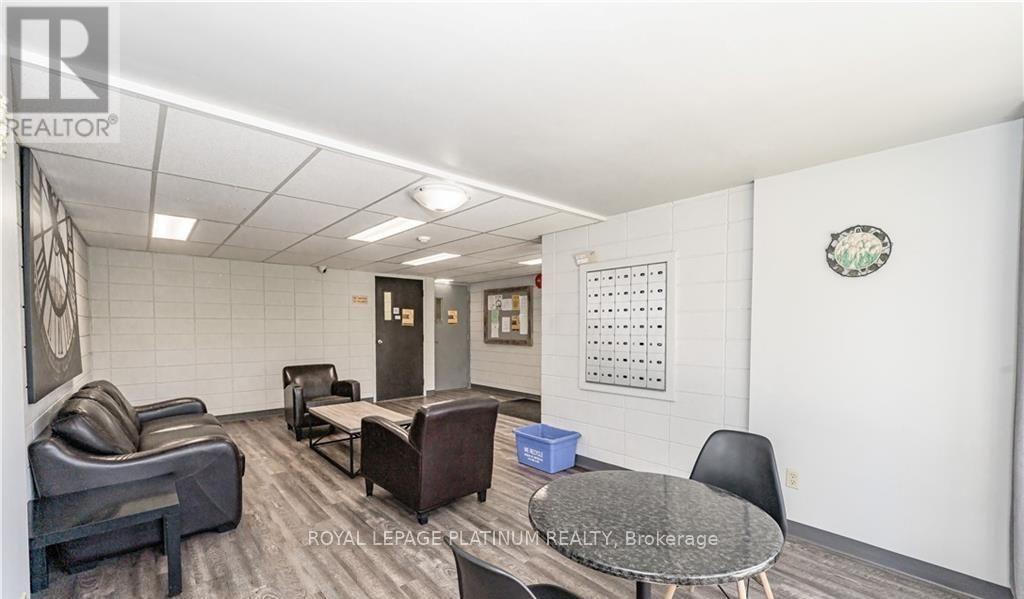 112 - 30 Hickory Street E, Waterloo, Ontario  N2J 4L4 - Photo 4 - X12820966