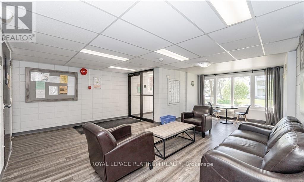 112 - 30 Hickory Street E, Waterloo, Ontario  N2J 4L4 - Photo 5 - X12820966