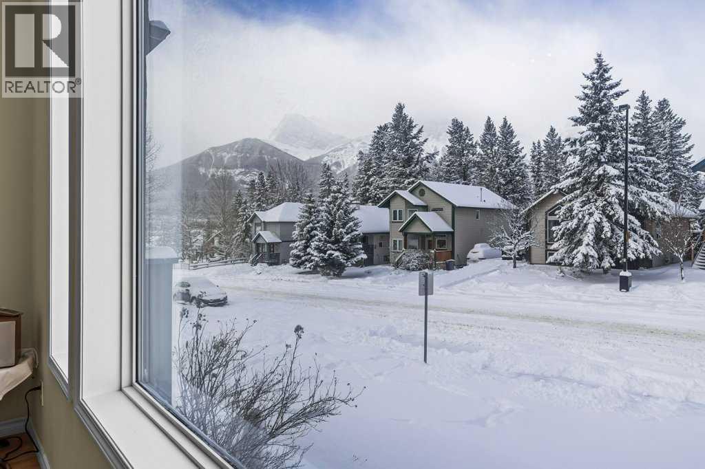 248 Lady Macdonald Drive, Canmore, Alberta  T1W 1H8 - Photo 11 - A2293573
