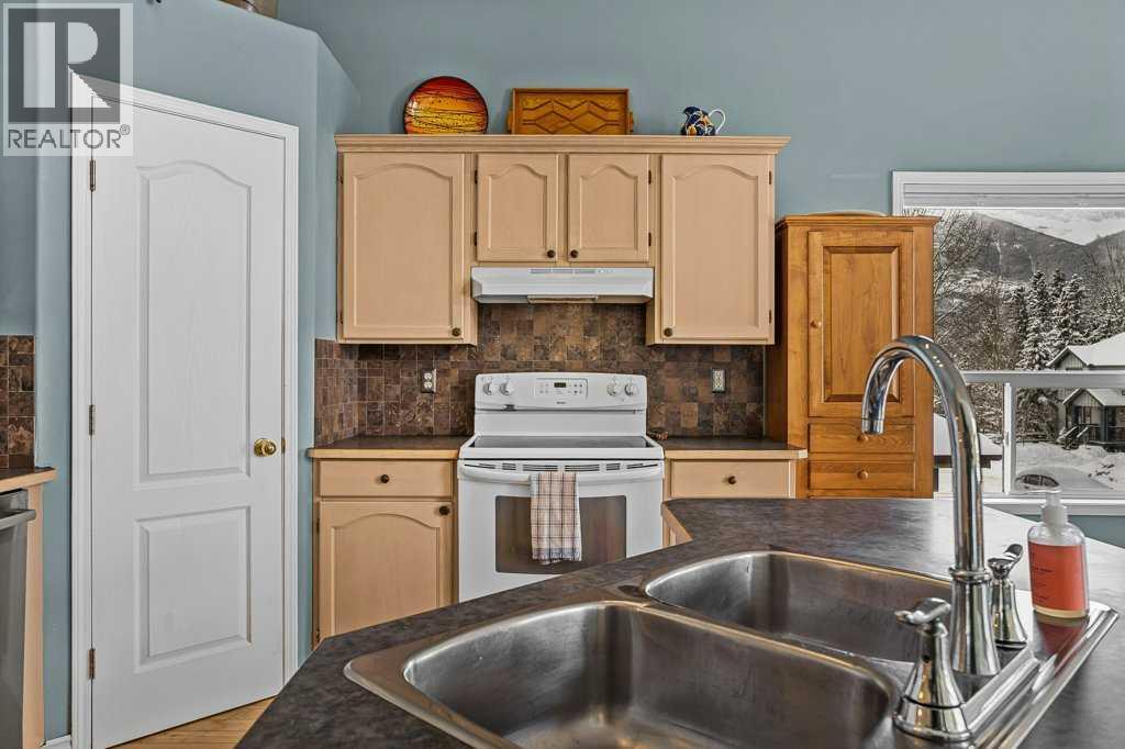 248 Lady Macdonald Drive, Canmore, Alberta  T1W 1H8 - Photo 19 - A2293573