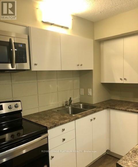 112 - 30 Hickory Street E, Waterloo, Ontario  N2J 4L4 - Photo 11 - X12820966