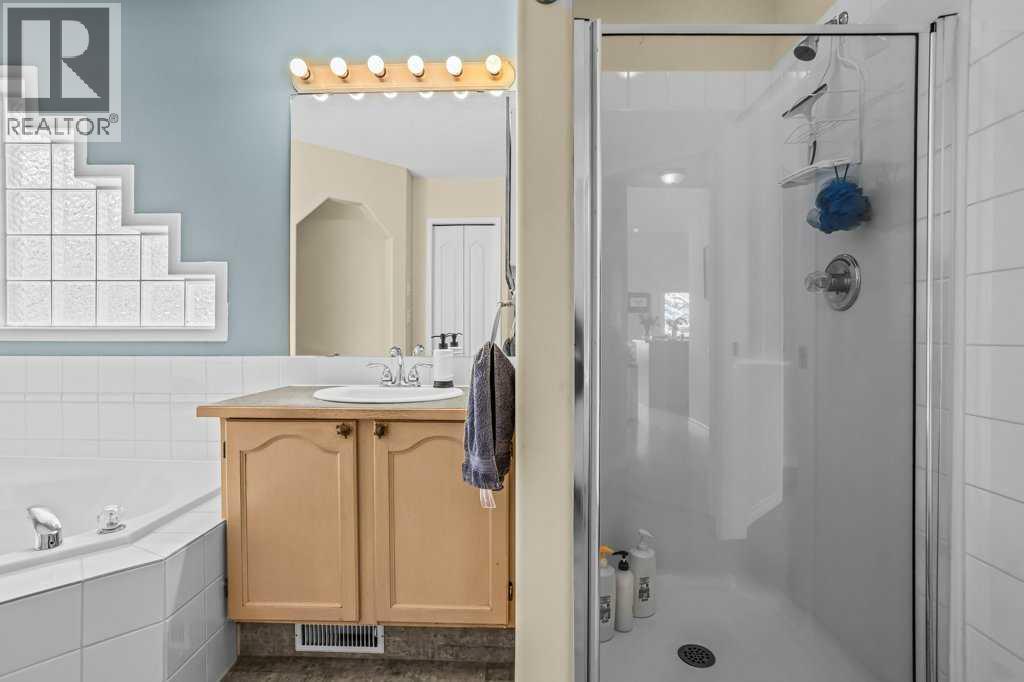 248 Lady Macdonald Drive, Canmore, Alberta  T1W 1H8 - Photo 31 - A2293573