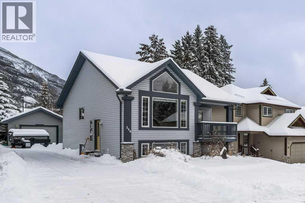 248 Lady Macdonald Drive, Canmore, Alberta  T1W 1H8 - Photo 2 - A2293573