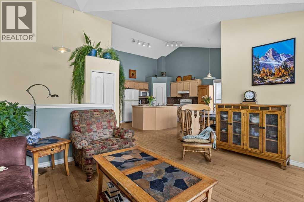 248 Lady Macdonald Drive, Canmore, Alberta  T1W 1H8 - Photo 9 - A2293573